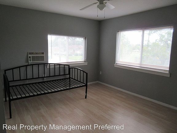 3rd image of 711 Avenue A