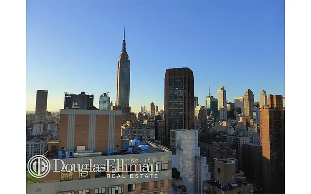 Sold by Douglas Elliman | media 24