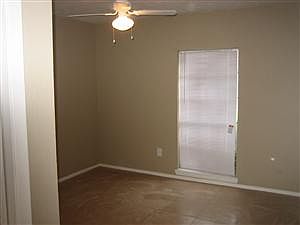 4th image of 9722 Willow Wood Ln