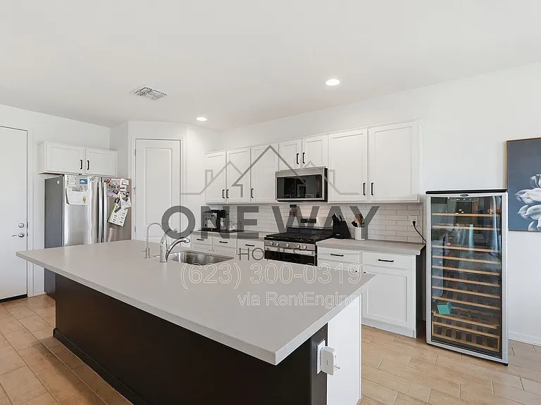 11253 E Ulysses Ave — Photo 9