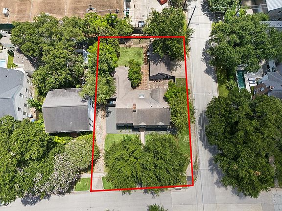 3rd image of 3071 Locke Ln