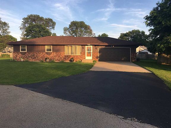 3rd image of 4725 Hans Ln
