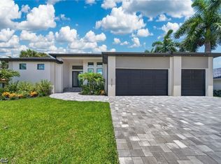 3914 SE 20th Ave, Cape Coral, FL 33904