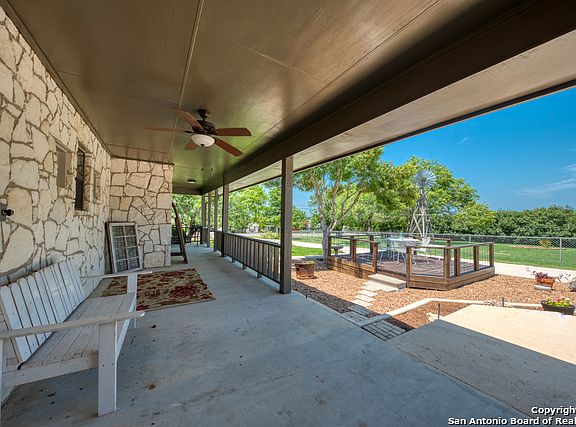 2nd image of 115 Country Gdns