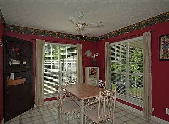 3rd image of 235 Magnolia Dr