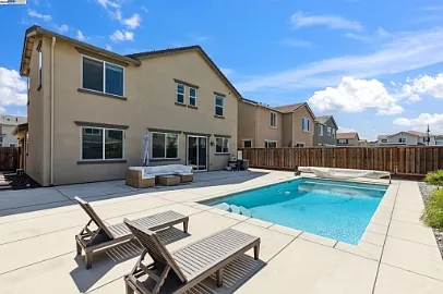 17451 Graceada Ln — Photo 8