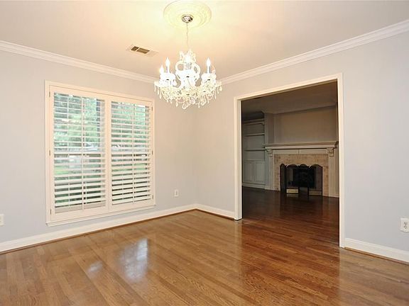 3rd image of 10610 Holly Springs Dr