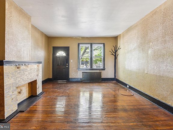 3rd image of 1725 N 31st St