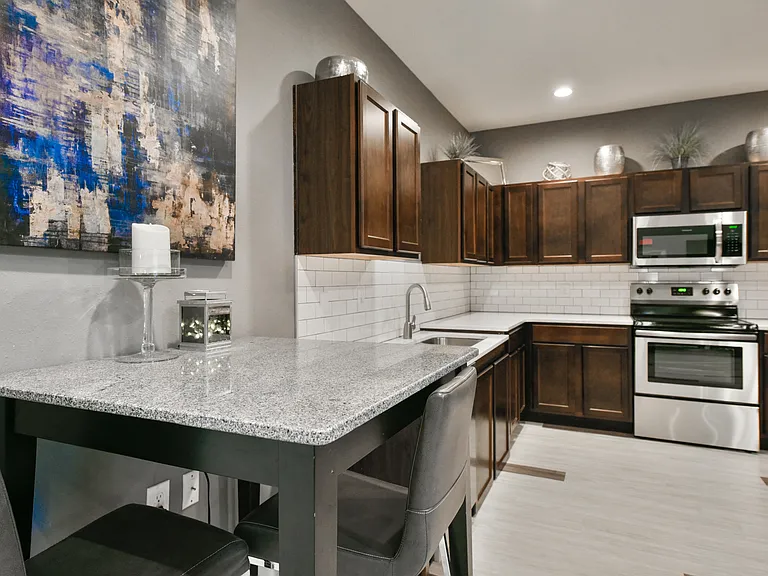 Whispering Ridge — Photo 11
