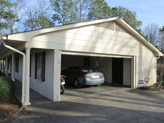 3rd image of 1117 Cloverdale Dr