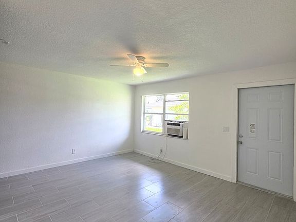 3rd image of 5626 6th Ave