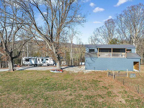 3rd image of 8225 Red Hill Rd