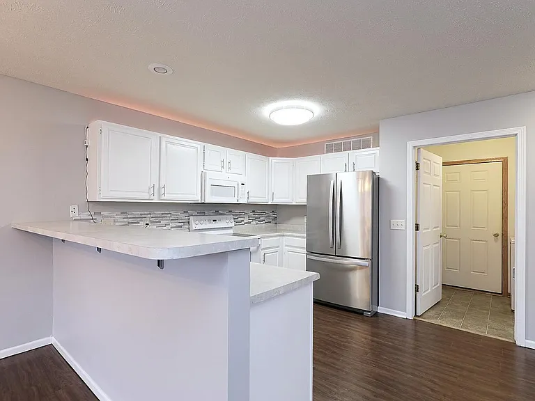 8805 Venice Ln — Photo 7