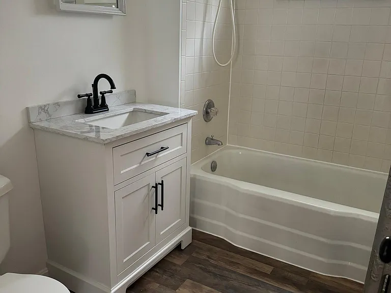 19 Ingersoll Ave #2 — Photo 20