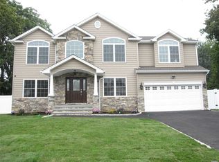 119 Boston Ave, Massapequa, NY 11758