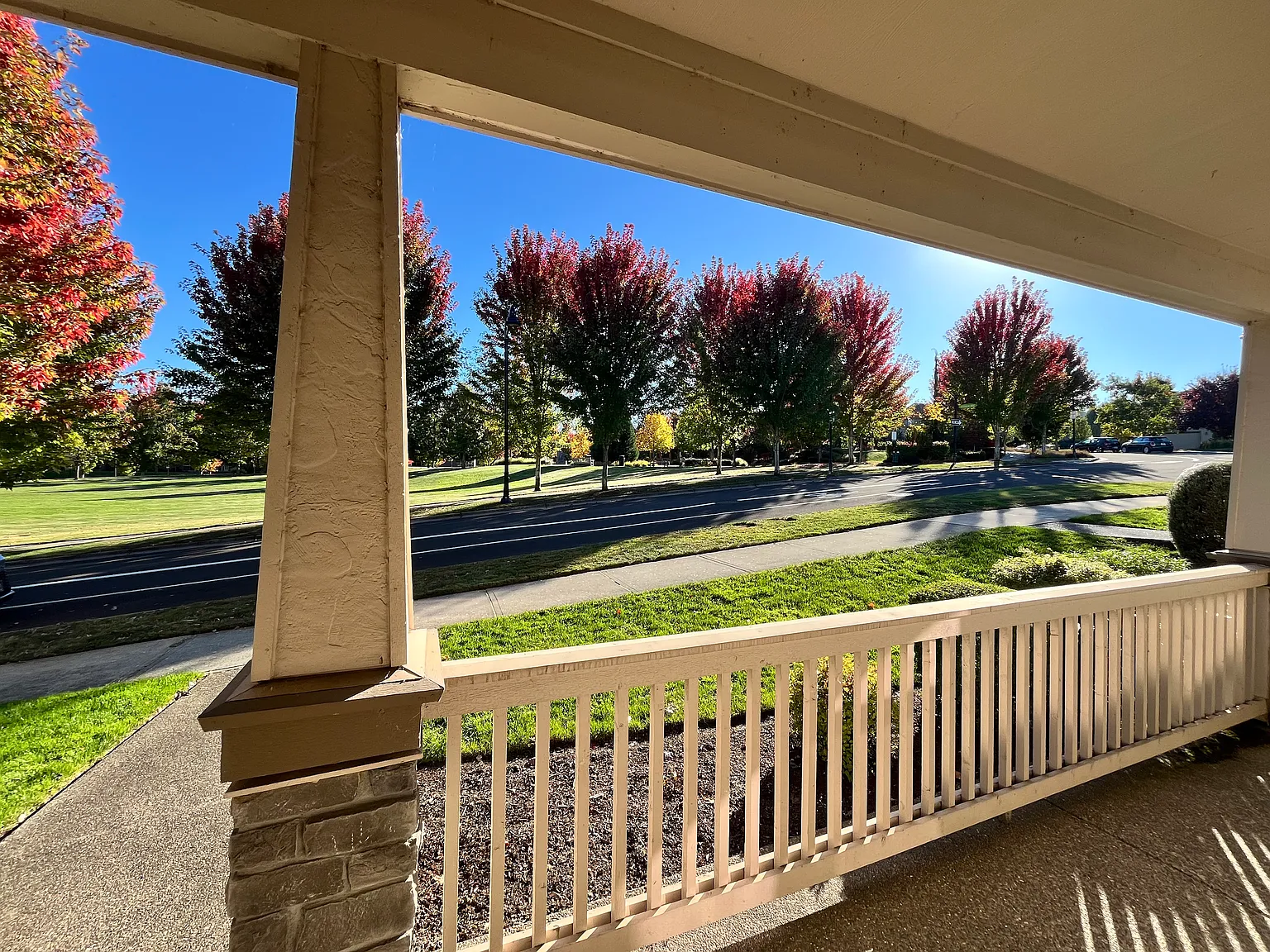 4 bed, 2.5 bath, 2018 sqft, $3,200 — Photo 4