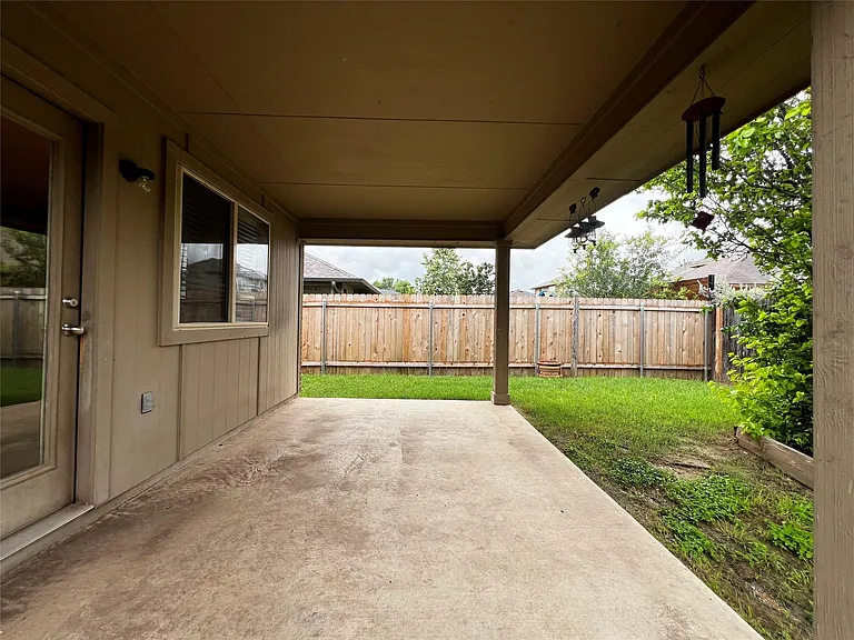 2708 Cottonwood Shores Dr — Photo 38