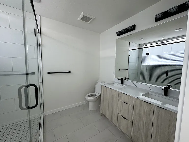 2029 Yale Ave E #C — Photo 6