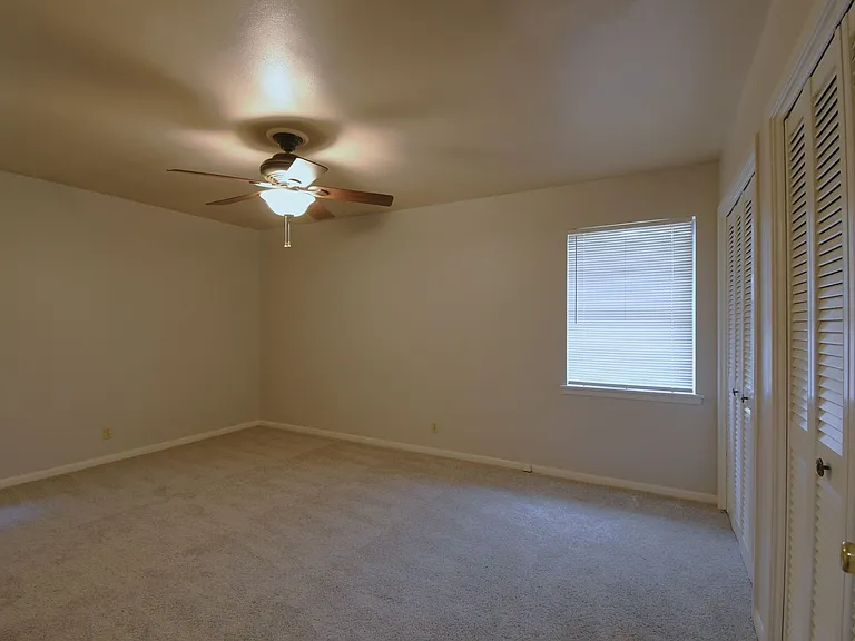 3202 Autumn Leaves Dr — Photo 20