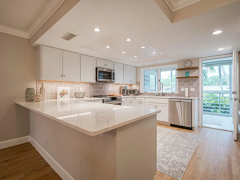 8444 Oceanside Dr #D12 — Photo 11
