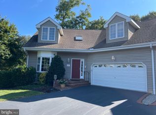 9 Graystone Dr, Chadds Ford, PA 19317