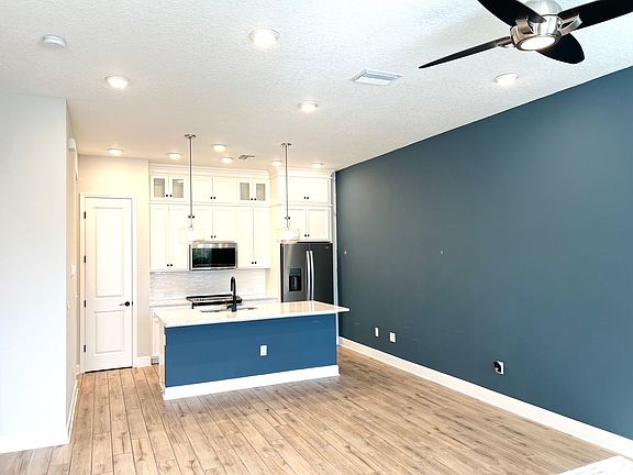 3rd image of 11492 Fathom Ct