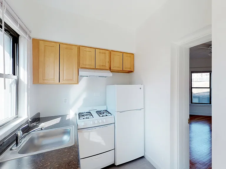 5528-5532 S. Everett Avenue — Photo 9