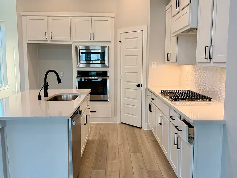 9635 Poinsettia Haven Ln — Photo 6