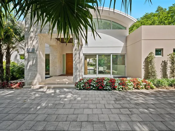 5837 SW 82nd St, South Miami, FL 33143