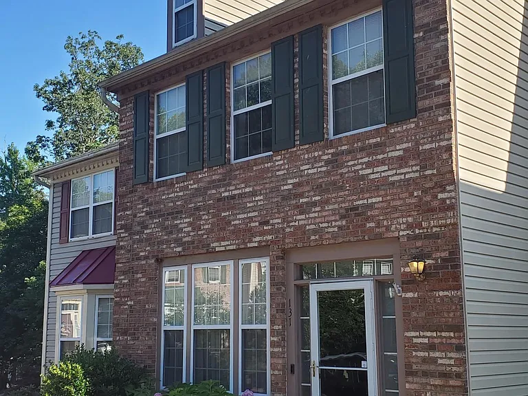 131 Quiet Waters Pl — Photo 1