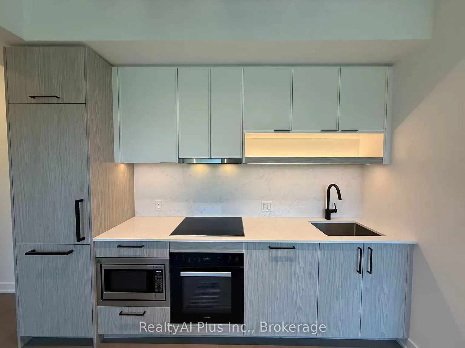 2 bed, $2,600 — Photo 2