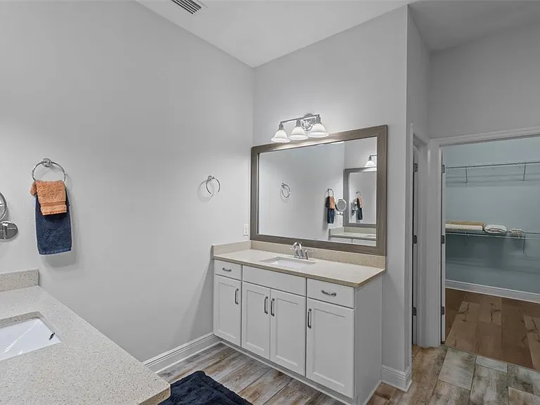 2515 Portico St — Photo 14