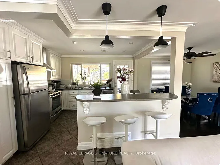 1353 Sheldon Ave — Photo 7