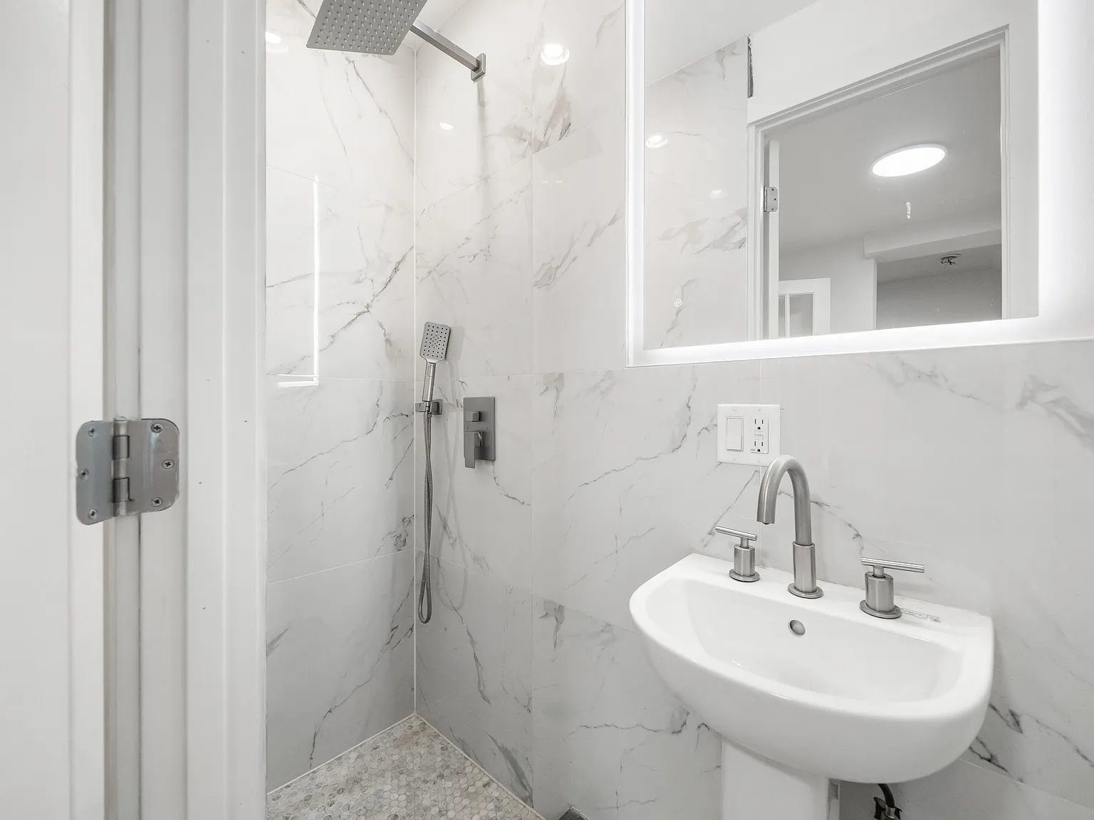 75 Bainbridge St — Photo 4