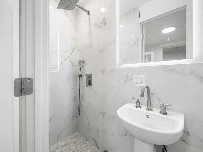 75 Bainbridge St #1A — Photo 6