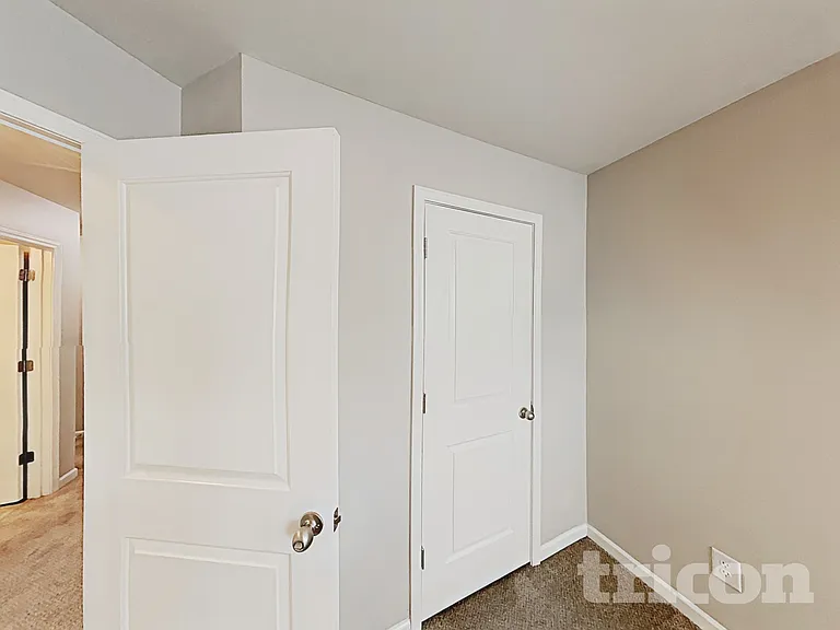 209 Ashmere Ct — Photo 15