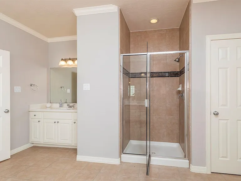 10126 Holly Chase Dr — Photo 30
