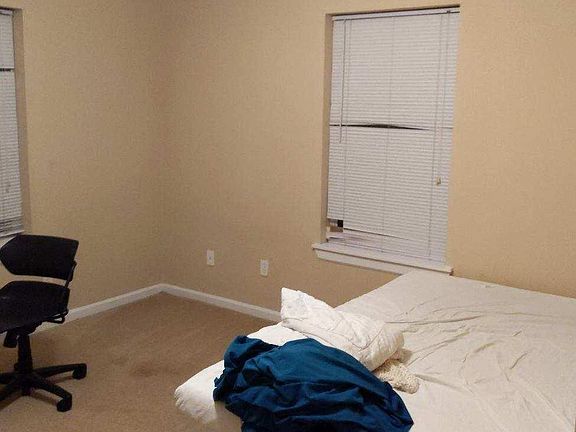 2nd image of 2914 Rosewood St