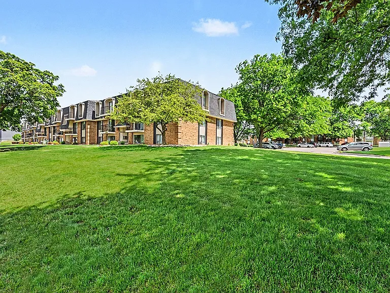 Brookside Apartments — Photo 50