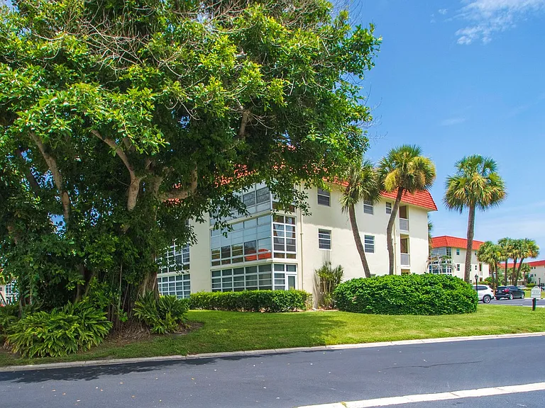 5400 Highway A1A #E18 — Photo 38