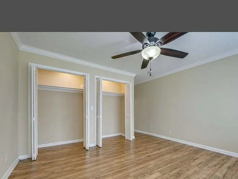 218 Raintree Dr — Photo 5