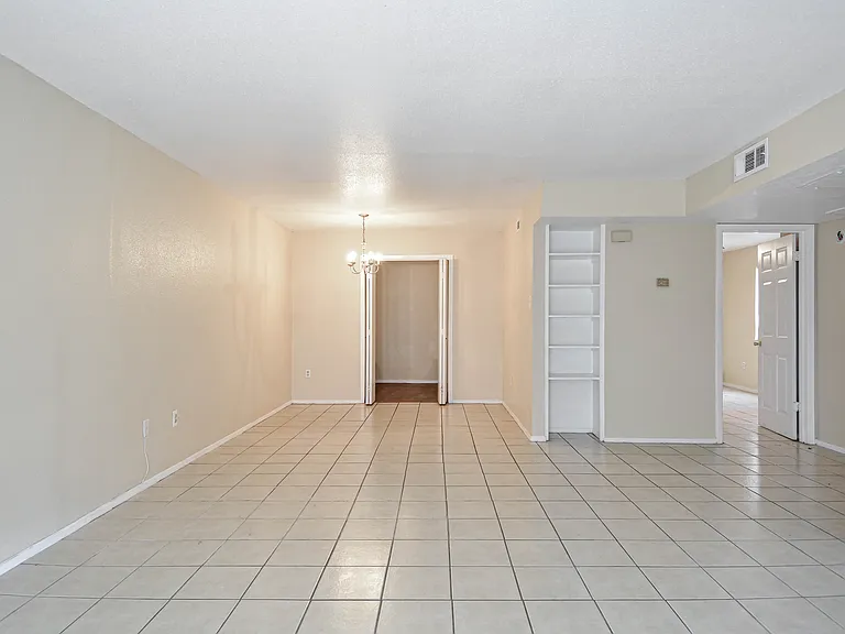 South Fork Apartments — Photo 10