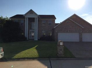 932 Arbor Green Dr, Saint Charles, MO 63304