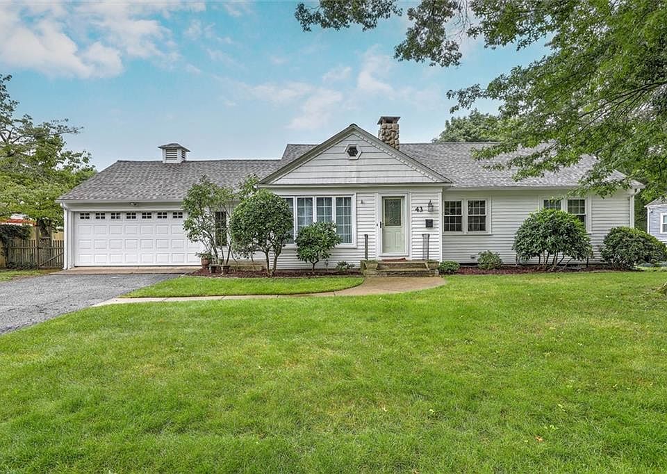 43 Grandview Ave, Lincoln, RI 02865 Zillow