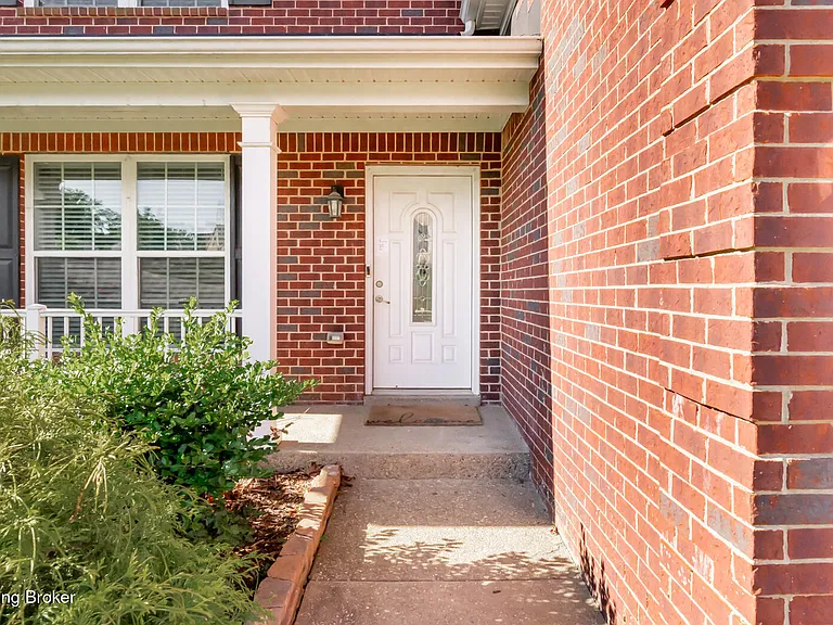 699 Urton Woods Way — Photo 3