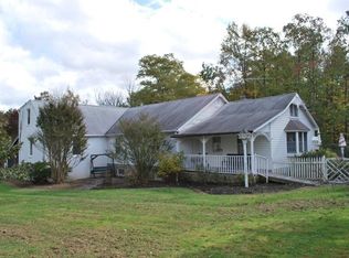 35 Barclay Rd, Line Lexington, PA 18932