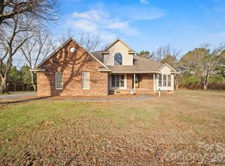 96 Valley Dr, Badin, NC 28009