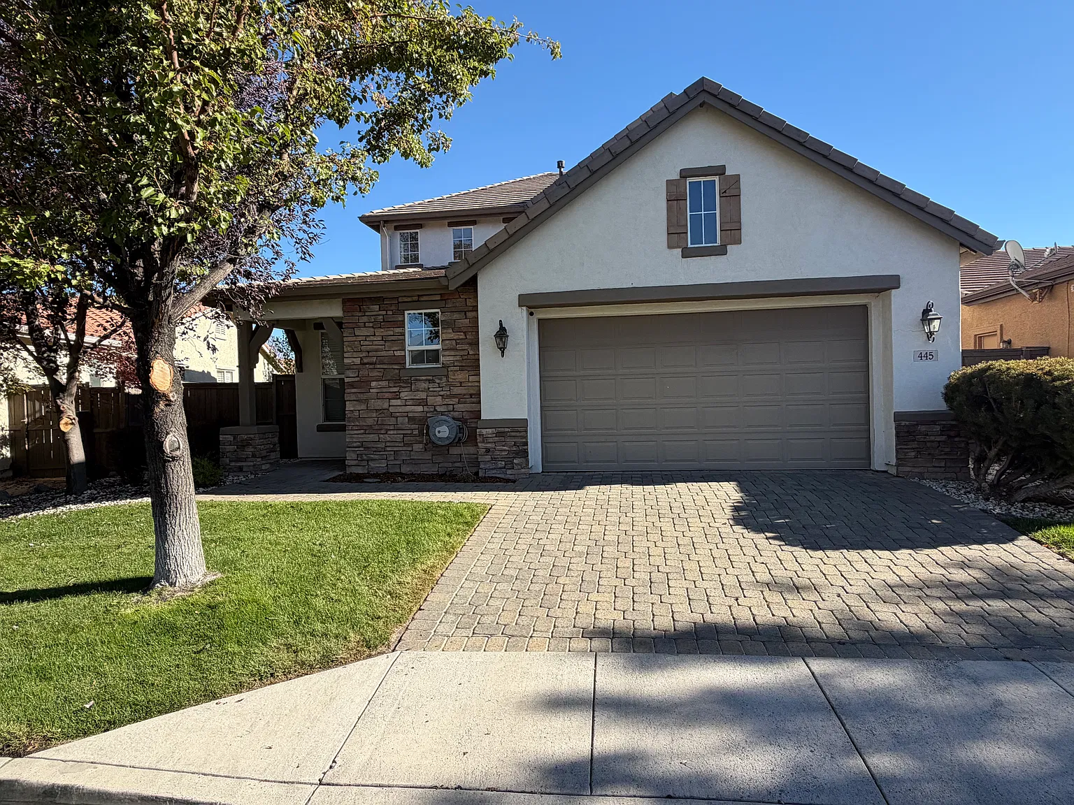 4 bed, 2361 sqft, $3,400 — Photo 1