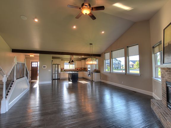 3rd image of 3411 Parkway Ave