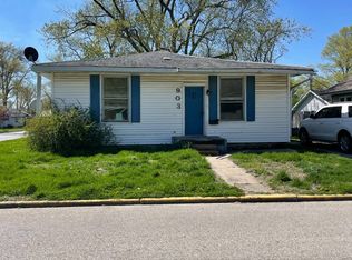 903 S King St, Robinson, IL 62454